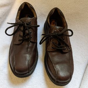 Men's brown leather Dockers 11.5 M shoes